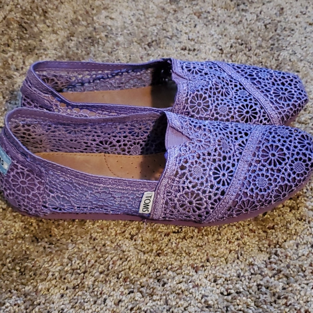 Womens 7.5 Tom's